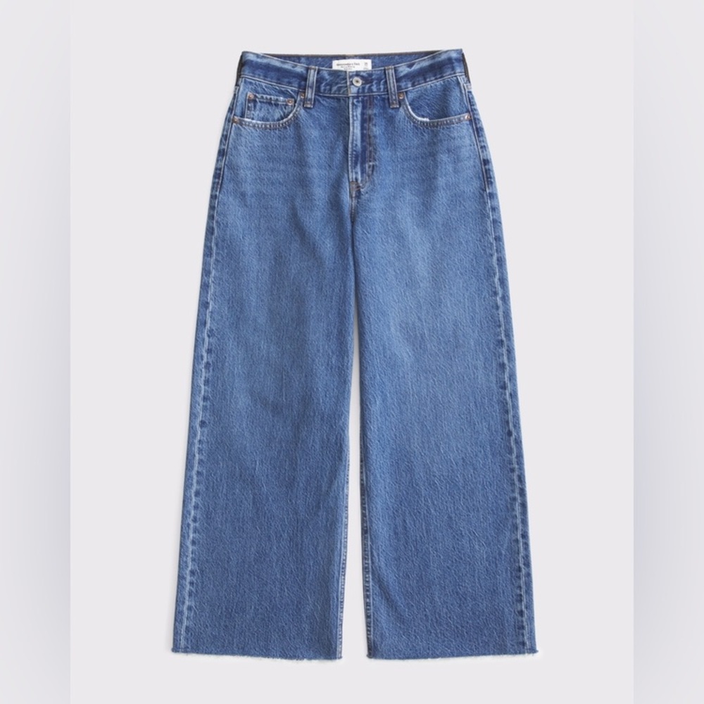 Abercrombie Curve Love High Rise Cropped Wide Leg Jean